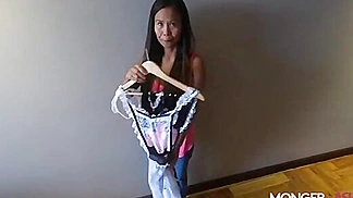 Sexy Filipina MILF Bangs Boss To Land The Job