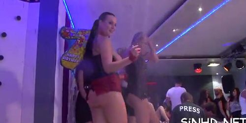 Dirty Dancing With Lusty Babes