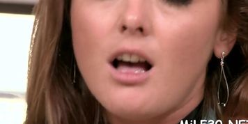 Sexy Mature Brunette Bimbo Lindsey Lovehands Gets Hard