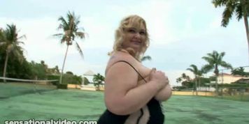Sexy Mature BBW Sucks On A Big Black Cock