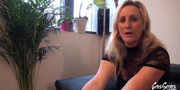 Clara Blonde Milf Does Her First