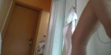 Mature Girl Caught All Naked By Solo Spy Cam