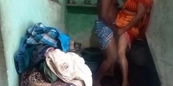 Tamil Priya Aunty Bathroom Sex