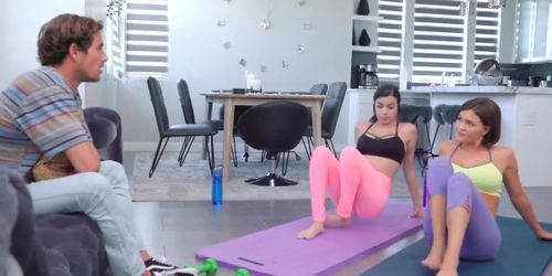 Are You Serious Mom? - Yoga Step Mom Fucks My Boyfriend And I Join Indian German European Big Dick