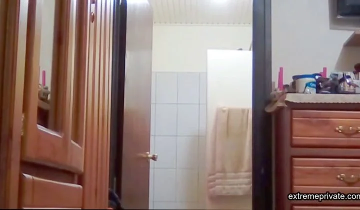 Saggy Hooters Of A Desi Stepmom ()