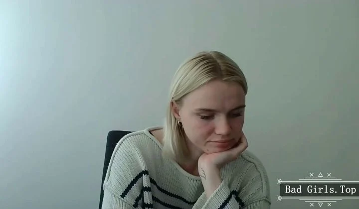 Cute Amateur Webcam Skinny Blonde Teen Babe