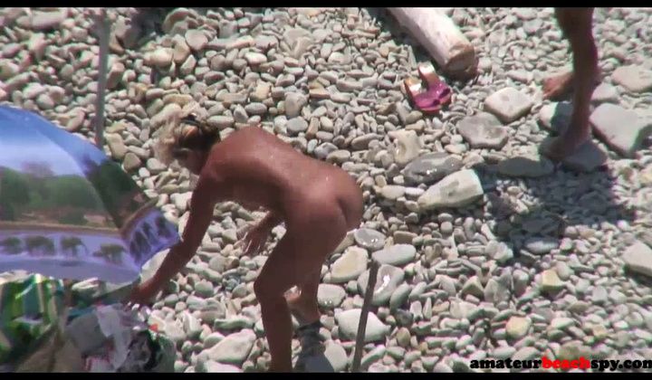 Mature Couple Quick Handjob And Fucking On Beach Voyeur