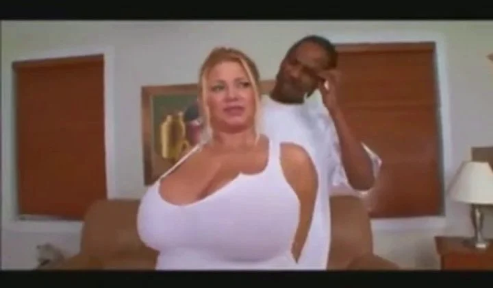 Blonde Cougar With A Huge Ass On A Sex Workout With Her