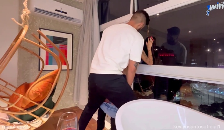 Hotel Room Sex With Ample Melons Ditzy - Romulo - Brazilian Couple's Sexy Xxx!