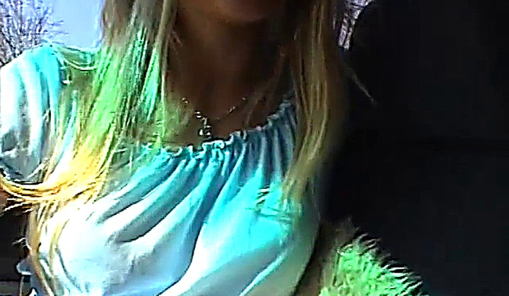 Amateur Girlfriend Blowjob In A Car With Cum In Mouth