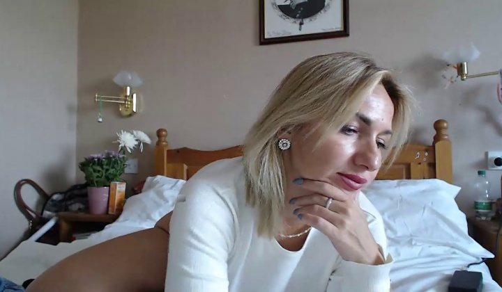 Mallinia Webcam Porn Video [Chaturbate] Hairy Feet Milf Mature Bigboobs