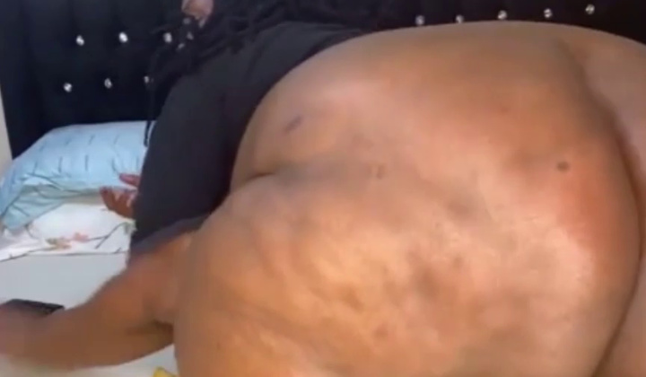 Black Bbw Fisting And Squirting Her Fat Pussy