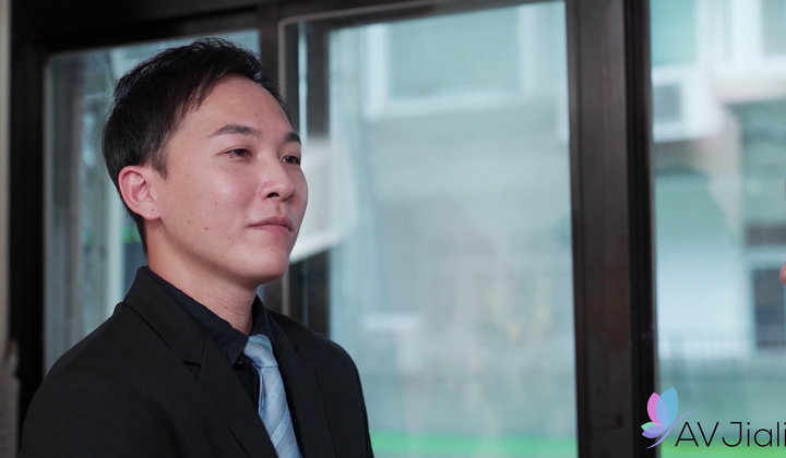 Dominant Boss Lady, Wang Yixin, Takes Advantage Of Male Office Worker