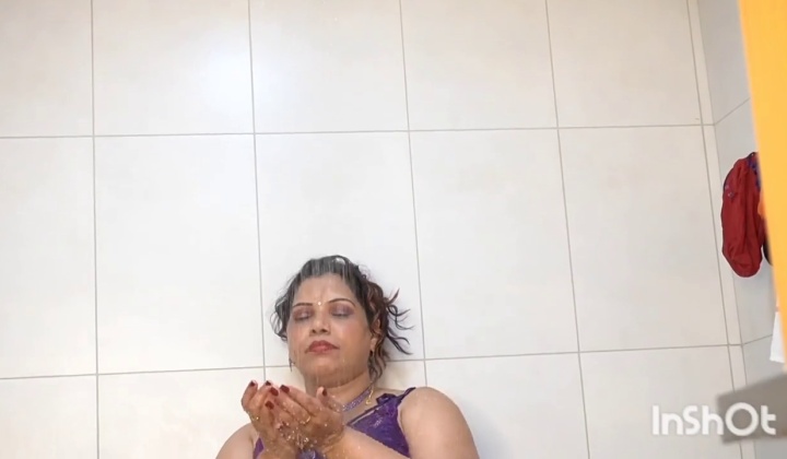 Chubby Huge Ass Mallu Auntie - Shower Reveal - 720p