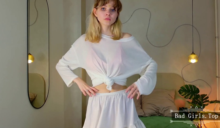 Skinny Very Petite Booty Blonde Teen Webcam Solo