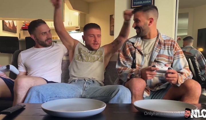 Nicksluckycharms Threesome Fee