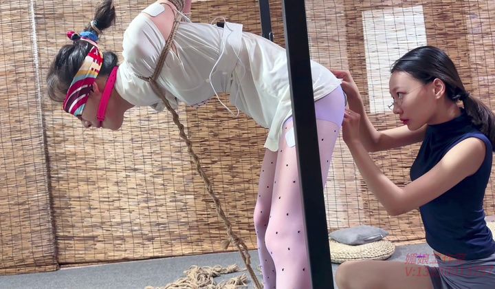 Asian Anal Hook And Electricity Bondage