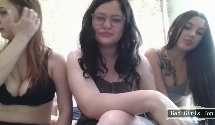Petite Skinny Natural Big Boobs Teen Threesome