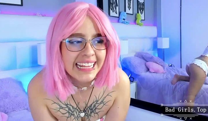 Petite Lingerie Tattooed Big Booty Webcam Teen