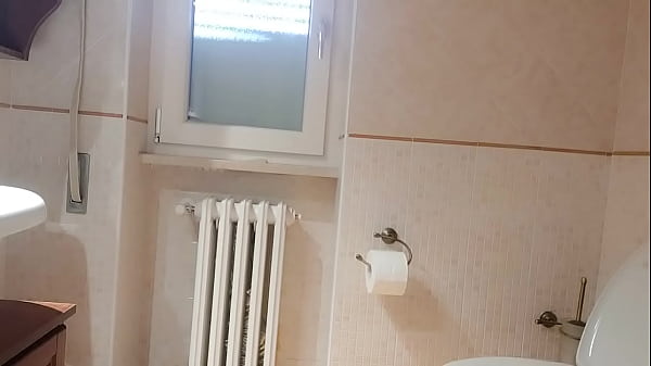 K. BILL Cosplay! A Long Pee To Show You