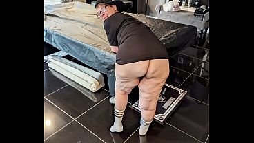Horny Milf Brunette Takes 2 Nuts From The Doc