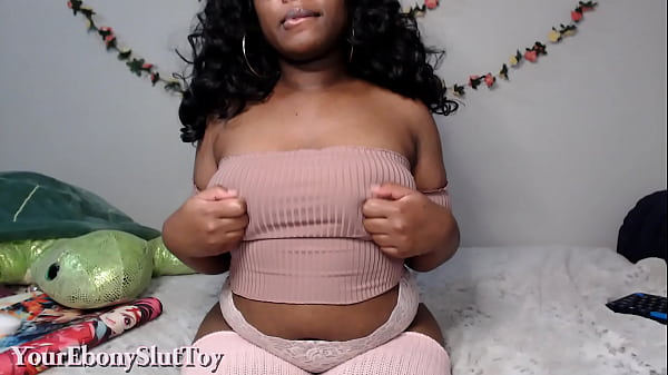 Thick And Curvy Ebony Babe Teasing With Boobs