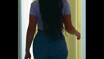 Wet & Playful Shower Moment: Curvy Latina With Magic Tricks