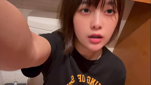[Masturbating In The Toilet] There Was Someone Next To Me Doing The Toilet, But That Got Me Excited And I Masturbated Alone And Came A Lot...